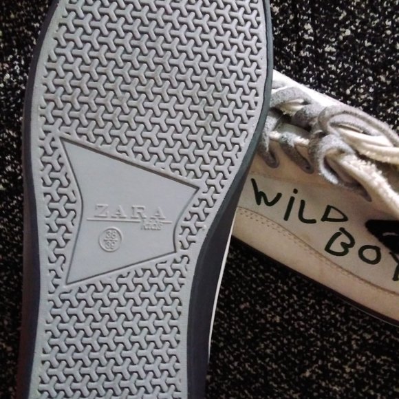 Youth Boys Hightop Zara runners - Picture 2 of 2